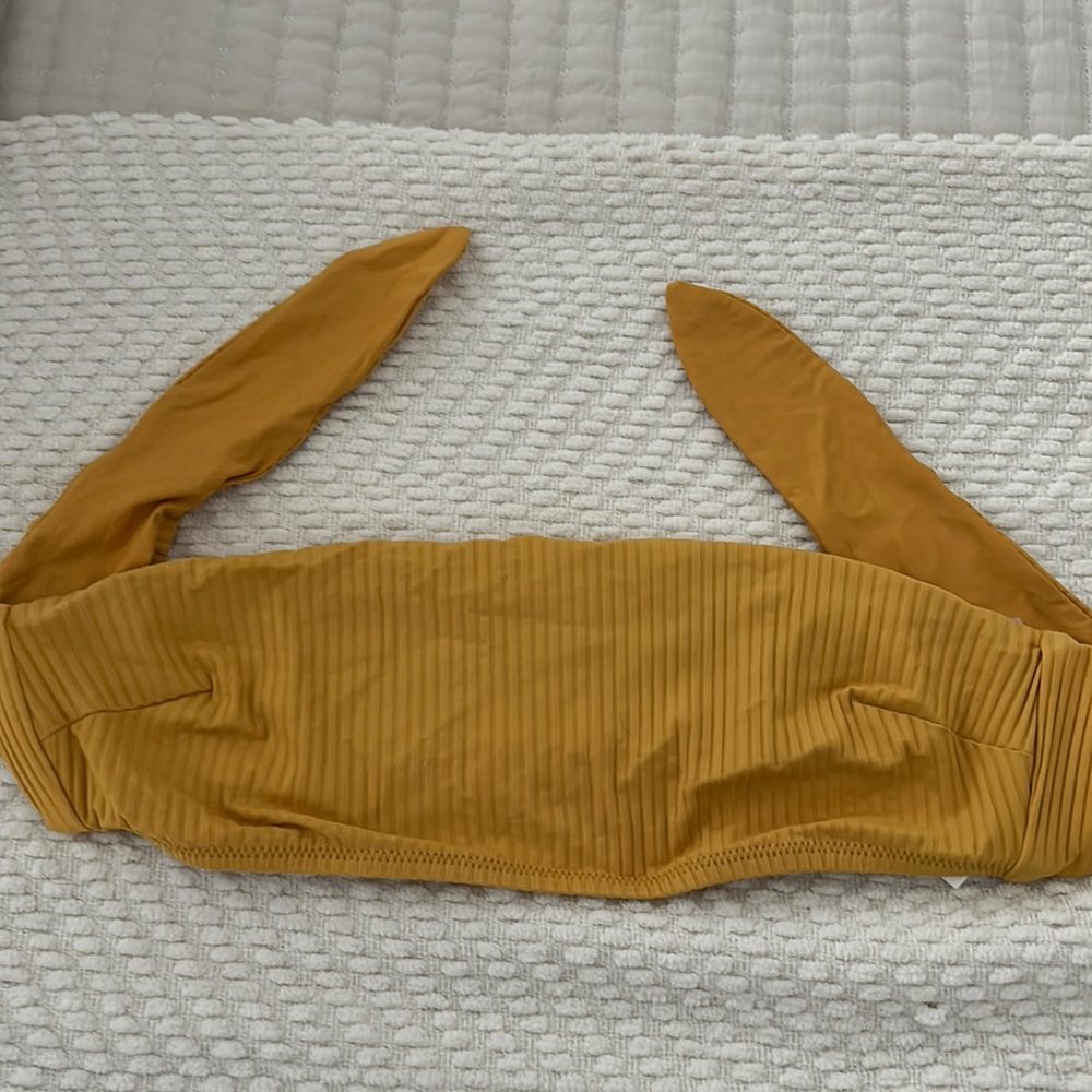 Yellow strapless bikini top